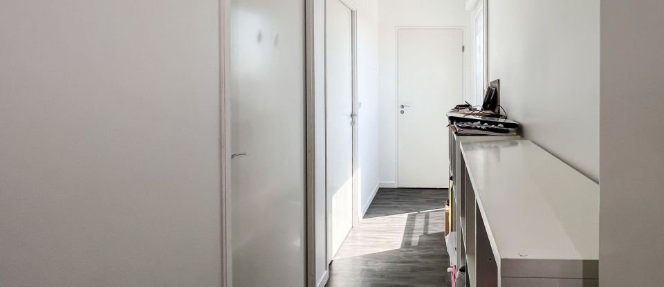 Apartment 4 rooms of 80 m² in - (94430)
