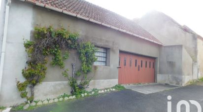 Parking of 70 m² in Lavault-Sainte-Anne (03100)