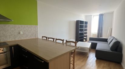 Appartement 1 pièce de 14 m² à - (91000)