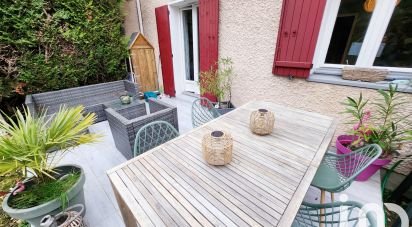 House 5 rooms of 94 m² in Chanteloup-les-Vignes (78570)