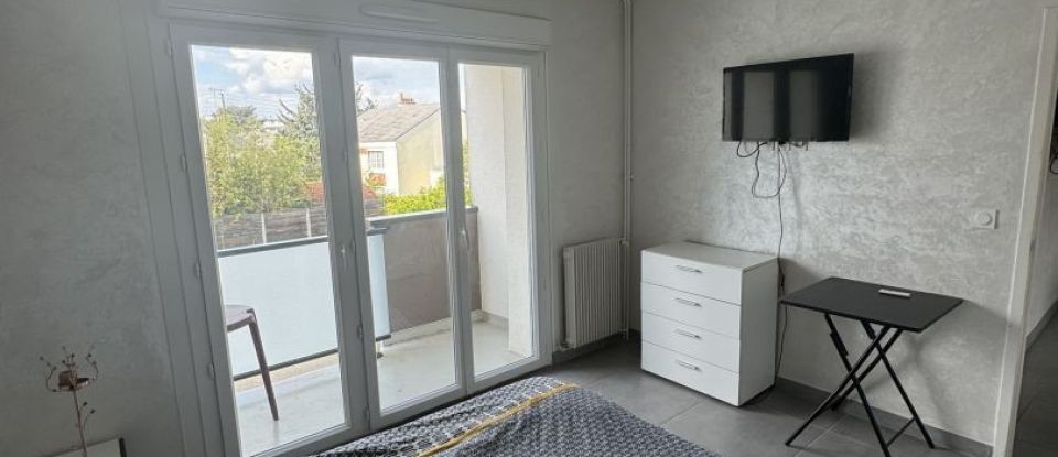 Apartment 3 rooms of 56 m² in Saint-Jean-de-la-Ruelle (45140)