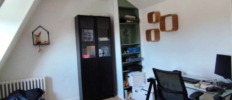 House 5 rooms of 160 m² in Lille (59160)