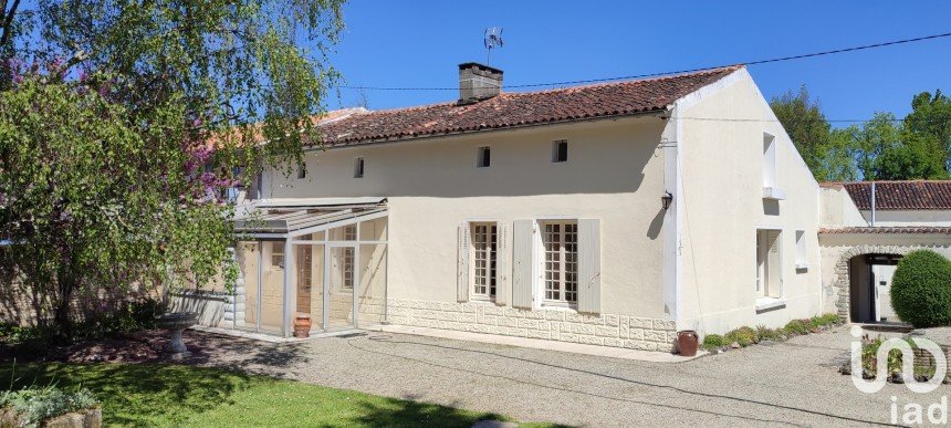 Maison de village 3 pièces de 127 m² à Sonnac (17160)