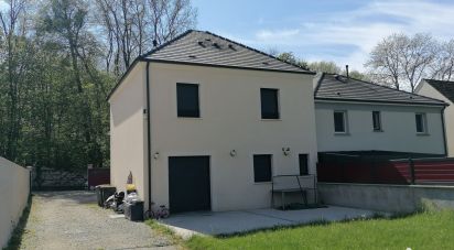 House 6 rooms of 106 m² in Nanteuil-le-Haudouin (60440)