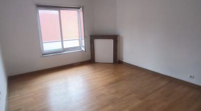 Appartement 3 pièces de 65 m² à Valenciennes (59300)