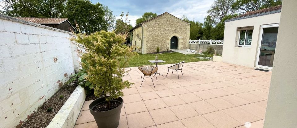 Village house 7 rooms of 221 m² in Saint-Christoly-Médoc (33340)