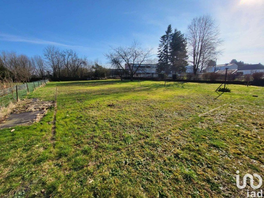 Land of 615 m² in Haucourt-Moulaine (54860)