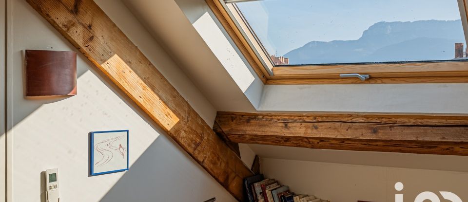 Apartment 8 rooms of 180 m² in Annecy (74000)