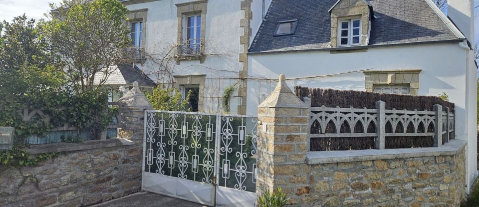 House 6 rooms of 124 m² in ESQUIBIEN (29770)