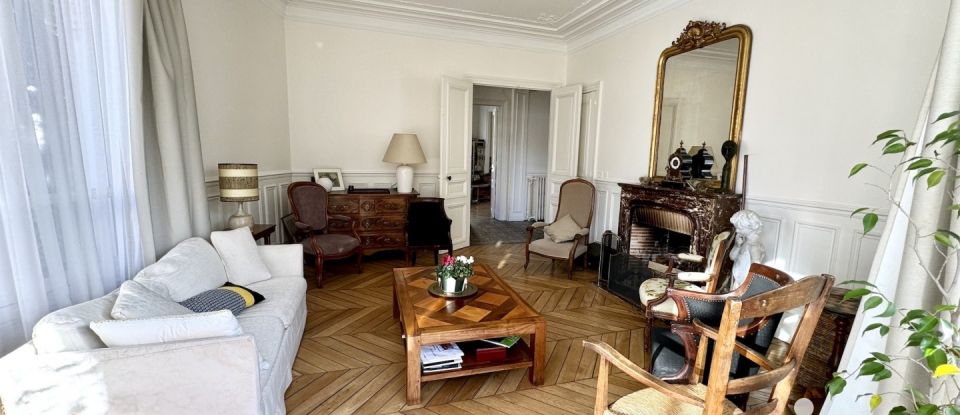 Demeure 11 pièces de 257 m² à Versailles (78000)