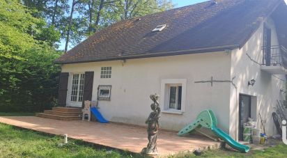 Maison traditionnelle 6 pièces de 160 m² à Ervauville (45320)