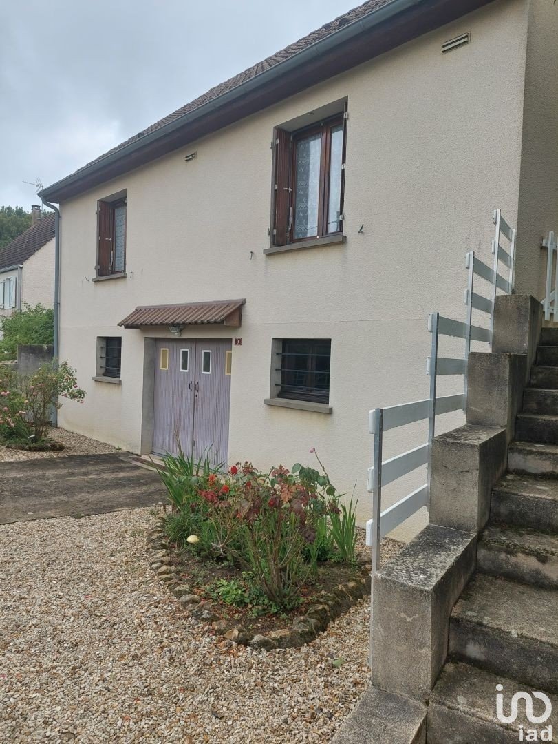 House 3 rooms of 63 m² in Champignelles (89350)