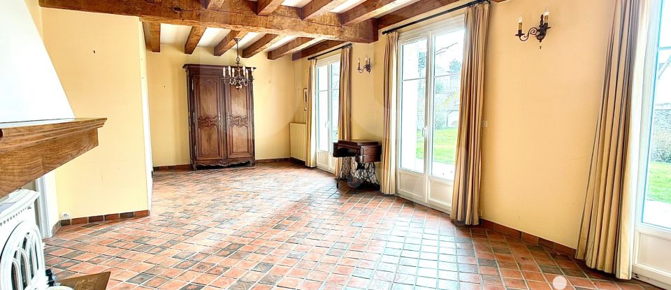Maison traditionnelle 8 pièces de 164 m² à Rozay-en-Brie (77540)