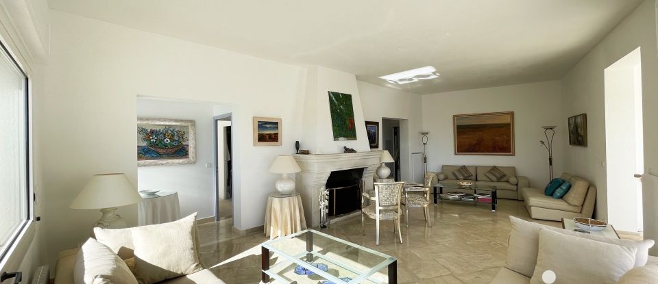 Maison 6 pièces de 215 m² à Mandelieu-la-Napoule (06210)