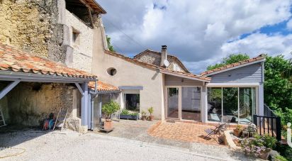 Traditional house 7 rooms of 216 m² in Saint-Pierre-de-Clairac (47270)