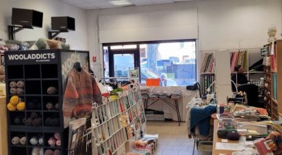 Retail property of 90 m² in Manosque (04100)