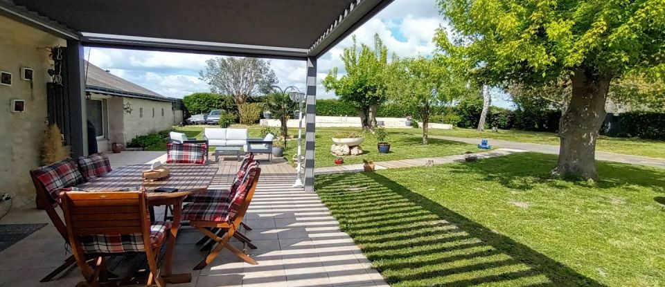 House 4 rooms of 148 m² in Saumur (49400)