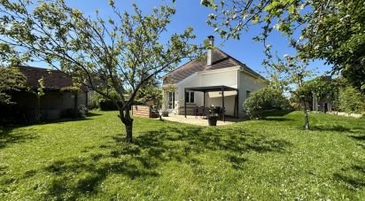 House 8 rooms of 184 m² in Périgny (94520)