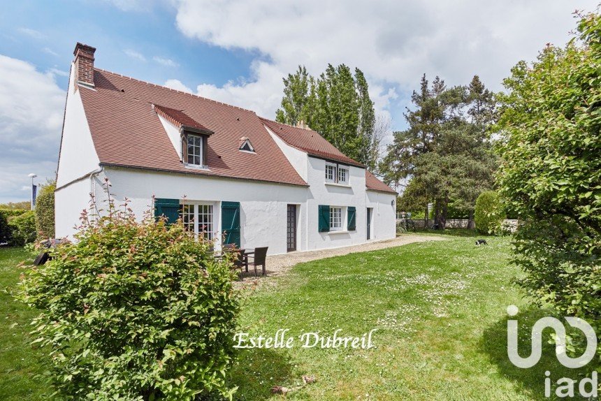 House 5 rooms of 133 m² in Guyancourt (78280)