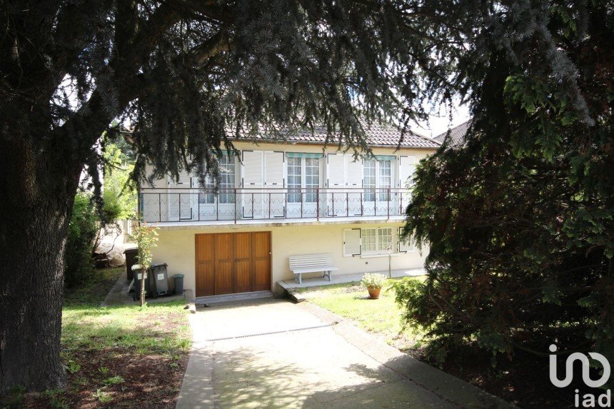 Vente Maison 86m² 4 Pièces à Saint-Cyr-l'École (78210) - Iad France
