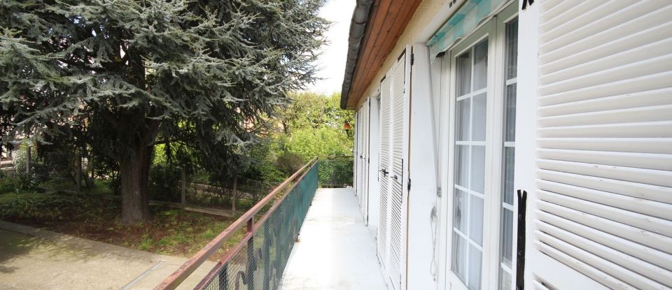 House 4 rooms of 86 m² in Saint-Cyr-l'École (78210)