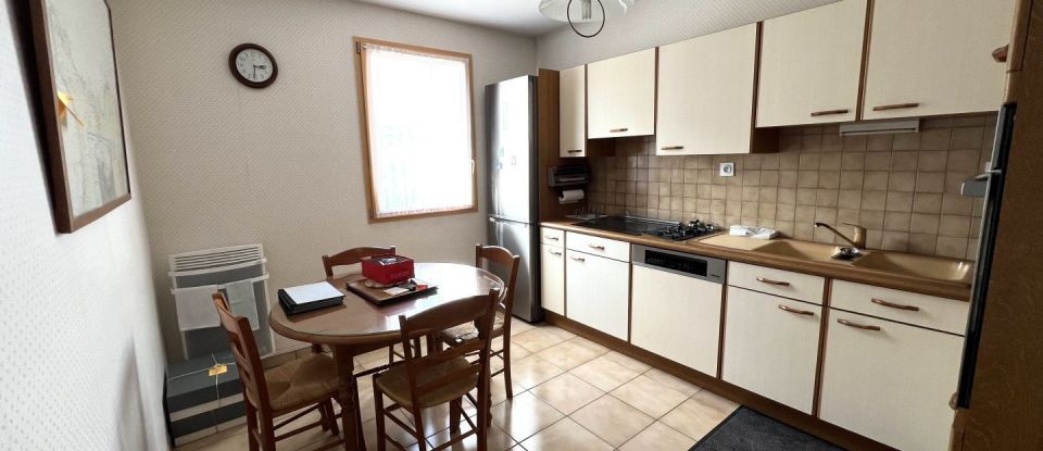 Appartement 5 pièces de 97 m² à Cherbourg-en-Cotentin (50100)