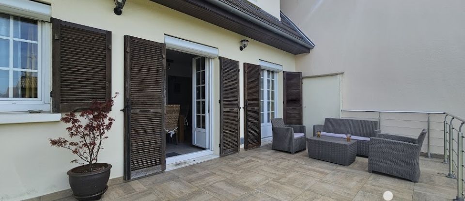 Maison traditionnelle 5 pièces de 82 m² à Viry-Châtillon (91170)