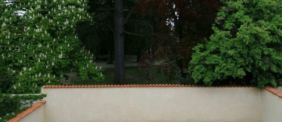 House 5 rooms of 147 m² in Bergerac (24100)