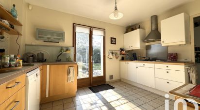 House 6 rooms of 142 m² in Boissise-le-Roi (77310)