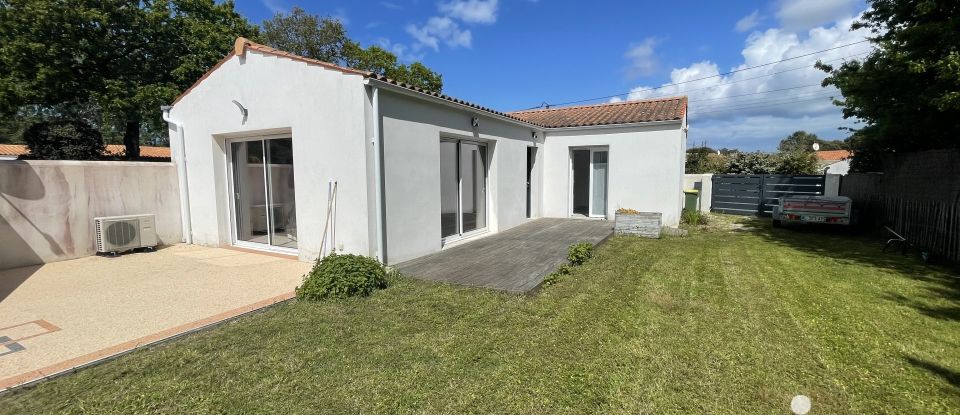 Traditional house 3 rooms of 73 m² in Saint-Pierre-d'Oléron (17310)