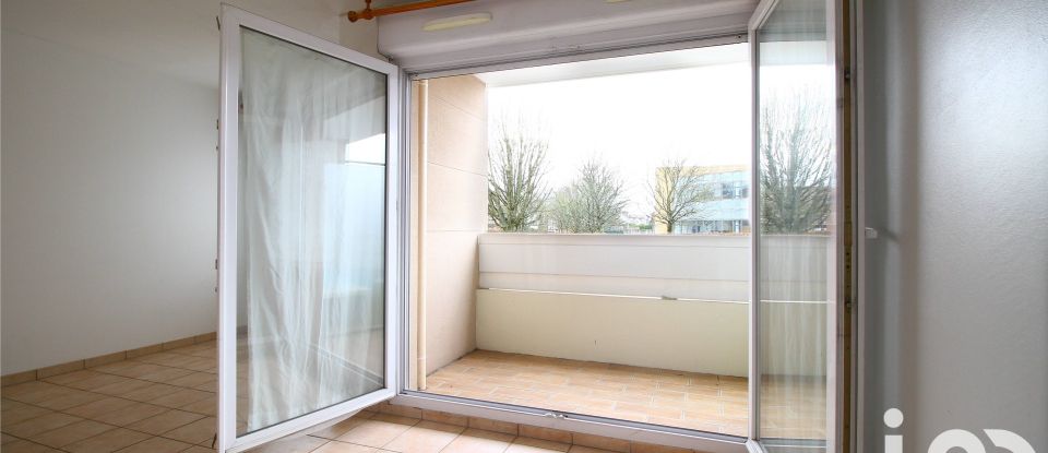 Apartment 2 rooms of 44 m² in Guyancourt (78280)