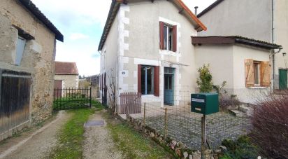 House 4 rooms of 86 m² in Mazerolles (86320)