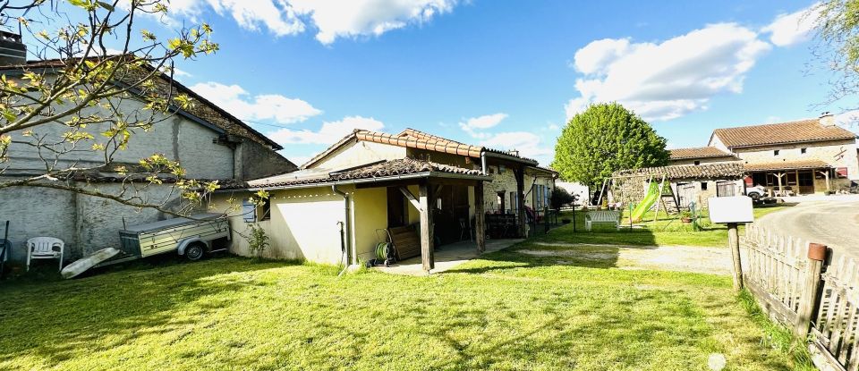 Maison traditionnelle 4 pièces de 99 m² à Romagne (86700)