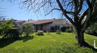Traditional house 6 rooms of 129 m² in Rezé (44400)