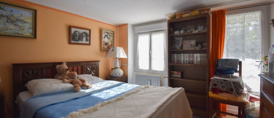 House 4 rooms of 103 m² in Saint-Sulpice-Laurière (87370)