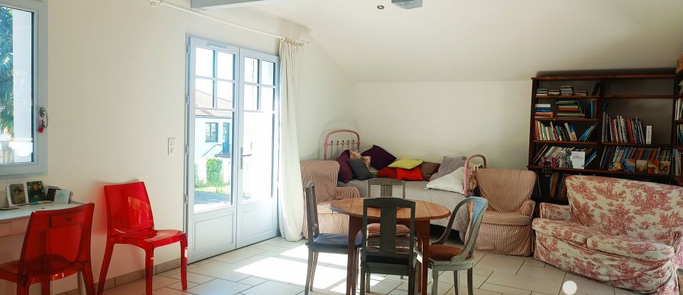Town house 7 rooms of 170 m² in Bayonne (64100)