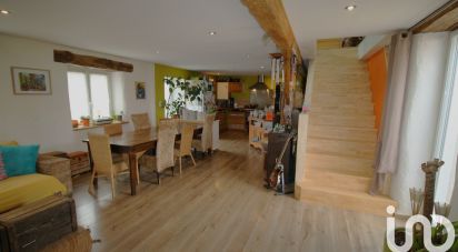 Longere 4 rooms of 81 m² in Merlevenez (56700)
