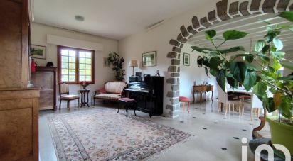 Maison traditionnelle 11 pièces de 360 m² à Jouy (28300)