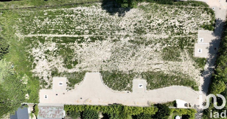 Terrain de 725 m² à Saint-Geniès-de-Comolas (30150)