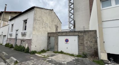 Building in Saint-Denis (93200) of 200 m²