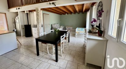 House 3 rooms of 105 m² in Saint-Lin (79420)