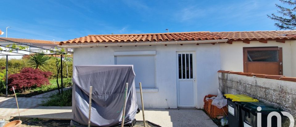 House 5 rooms of 94 m² in Royan (17200)