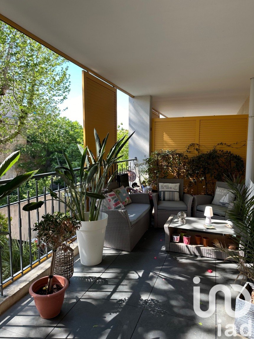 Appartement 3 pièces de 77 m² à Salon-de-Provence (13300)