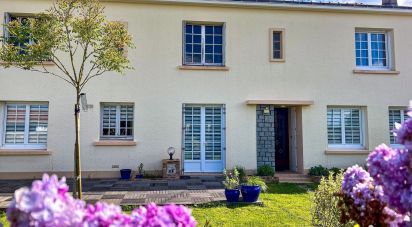 House 8 rooms of 172 m² in Sèvremoine (49230)