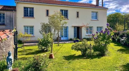 House 8 rooms of 172 m² in Sèvremoine (49230)