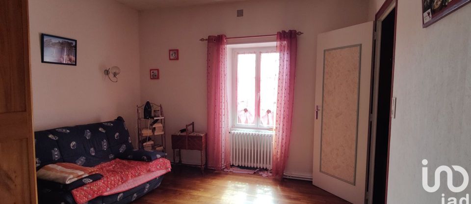 Traditional house 8 rooms of 150 m² in Niort (79000)