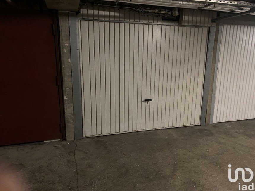 Parking/garage/box de 15 m² à - (91080)