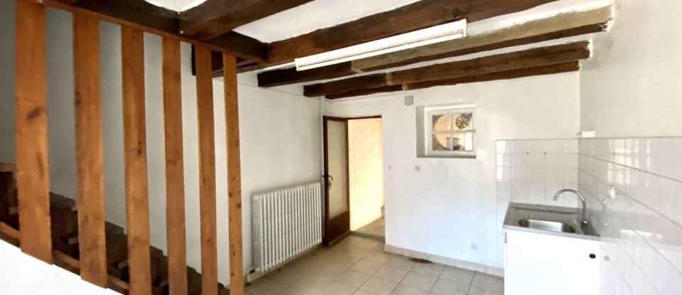 Building in Mirebeau (86110) of 250 m²
