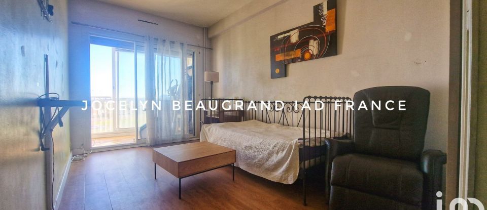 Apartment 3 rooms of 70 m² in Toulon (83200)