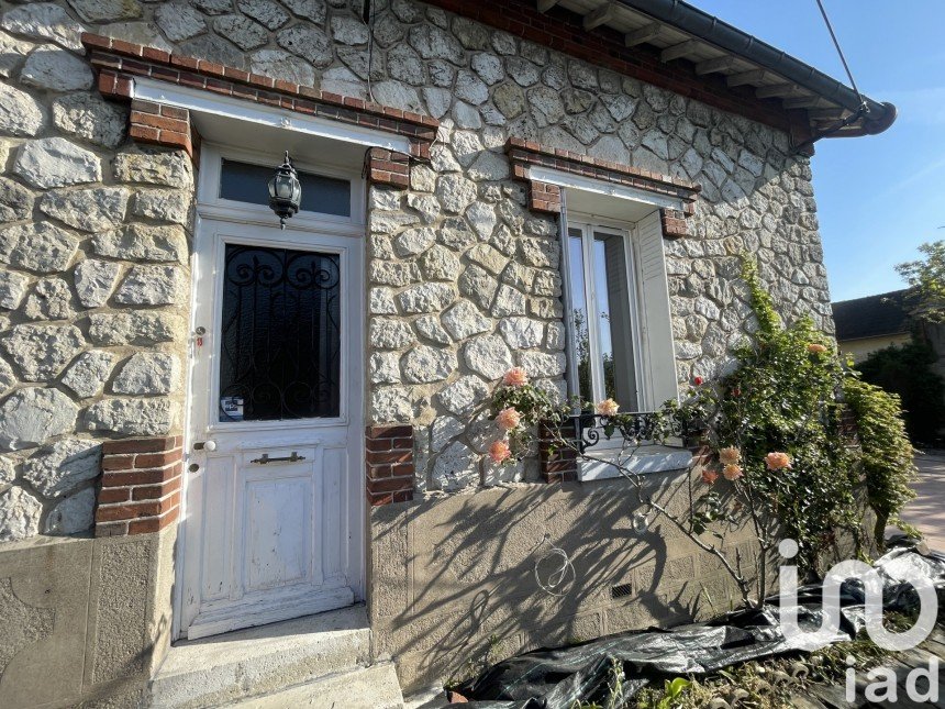 Traditional house 5 rooms of 155 m² in Montargis (45200)